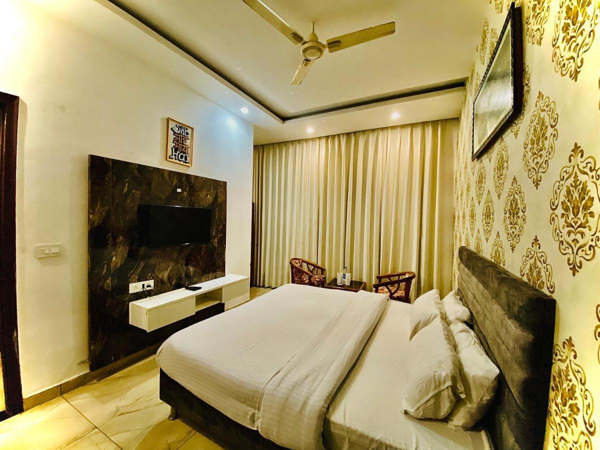 Hotel Hollywood - Family Hotel Zirakpur Exterior foto